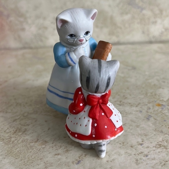 Vintage Schmid Kitty Cucumber Figurine Miss Fish Back to School 1990 - Picture 5 of 6